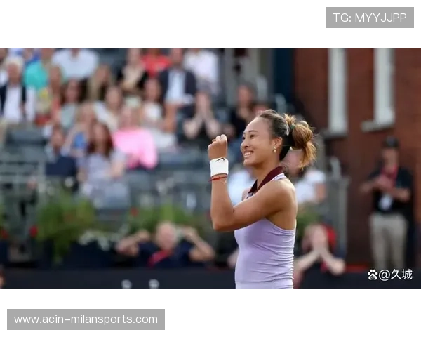 网球冠军怒摔球拍后突然反手一记 Ace，全场懵了