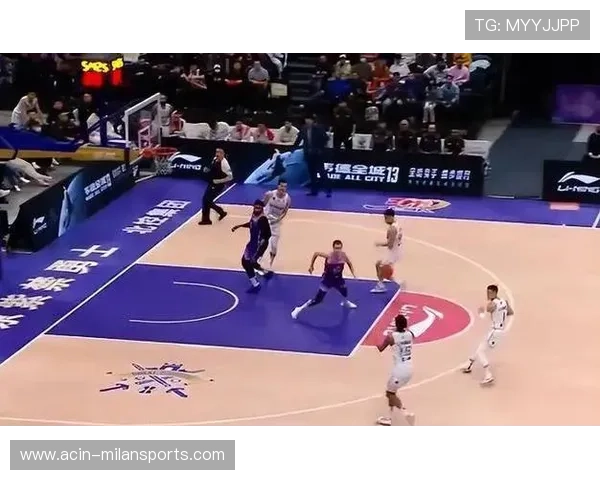 CBA 球员完成三双后赢得全场掌声