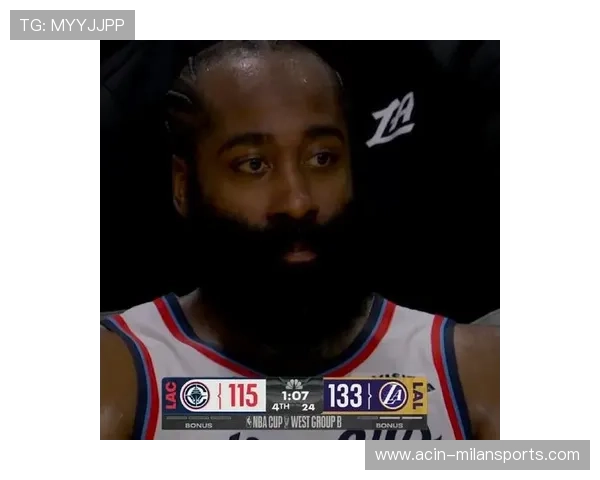 哈登底角三分稳稳命中，76人笑纳关键一胜